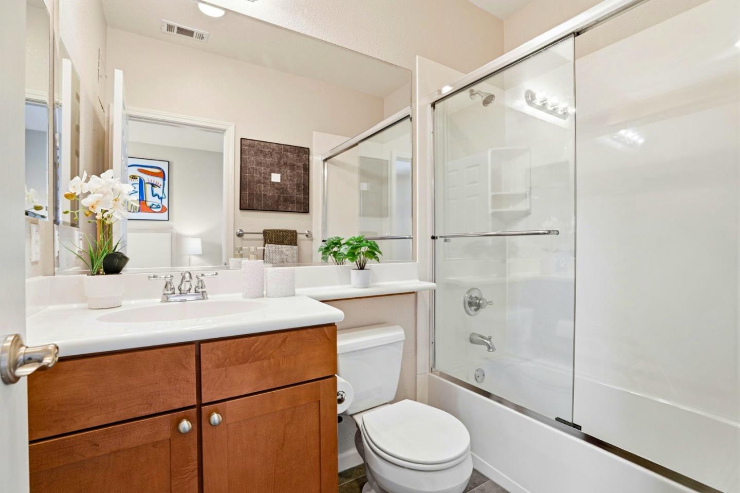 Detail Gallery Image 24 of 38 For 846 Font Ter, San Jose,  CA 95126 - 3 Beds | 3 Baths