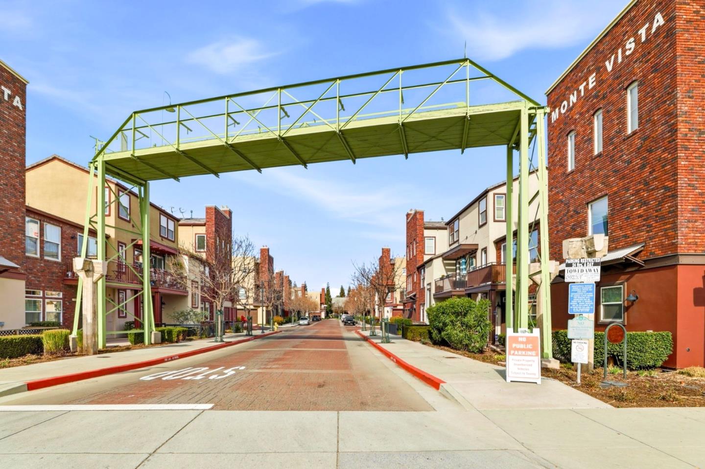 Detail Gallery Image 29 of 38 For 846 Font Ter, San Jose,  CA 95126 - 3 Beds | 3 Baths