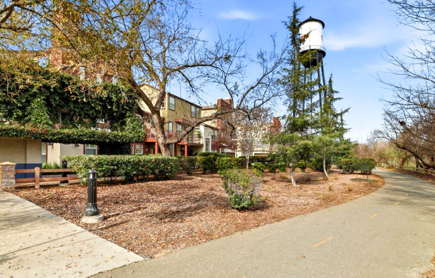 Detail Gallery Image 34 of 38 For 846 Font Ter, San Jose,  CA 95126 - 3 Beds | 3 Baths