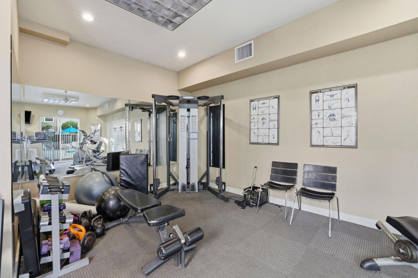 Detail Gallery Image 34 of 42 For 400 N 1st St #111,  San Jose,  CA 95112 - 1 Beds | 1/1 Baths