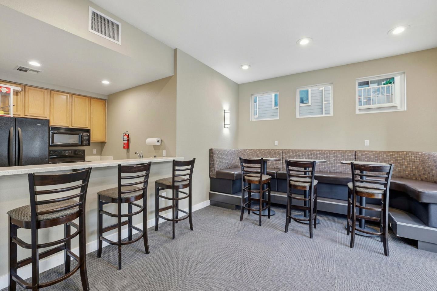 Detail Gallery Image 37 of 42 For 400 N 1st St #111,  San Jose,  CA 95112 - 1 Beds | 1/1 Baths