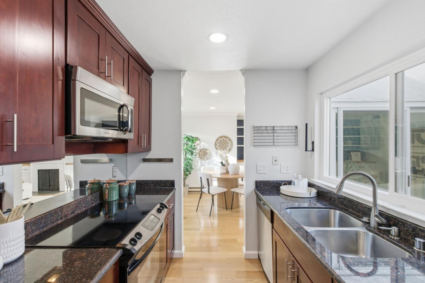 Detail Gallery Image 12 of 48 For 1919 Alameda De Las Pulgas #71,  San Mateo,  CA 94403 - 2 Beds | 2 Baths