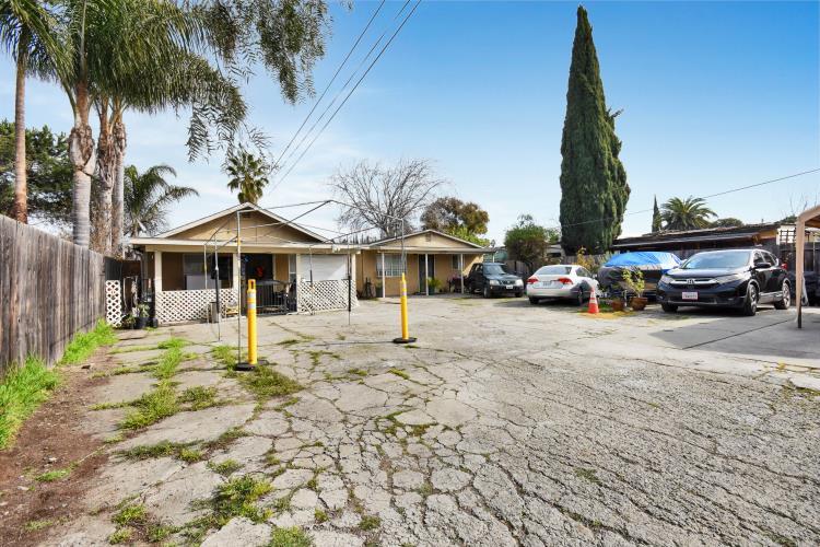 Detail Gallery Image 6 of 17 For 2138 E San Antonio St, San Jose,  CA 95116 - 4 Beds | 2 Baths