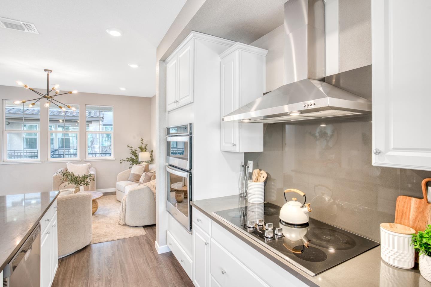 Detail Gallery Image 6 of 37 For 1577 Pratt Pl, Santa Clara,  CA 95050 - 3 Beds | 2/1 Baths