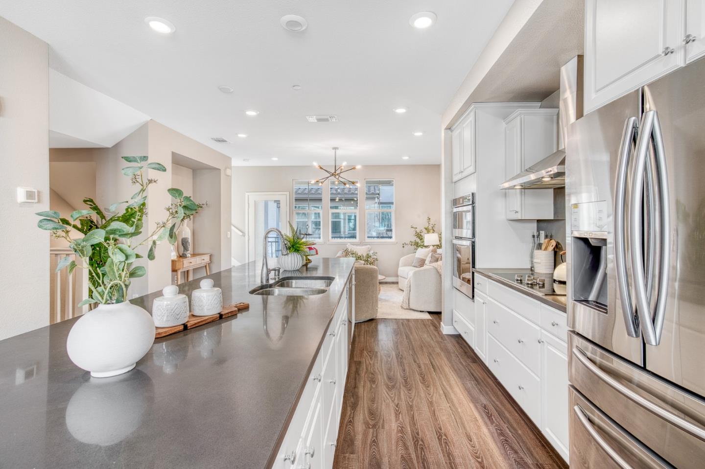 Detail Gallery Image 7 of 37 For 1577 Pratt Pl, Santa Clara,  CA 95050 - 3 Beds | 2/1 Baths