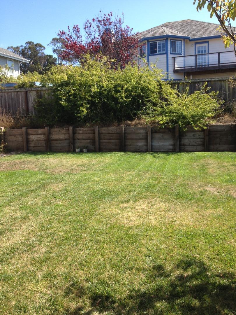 Detail Gallery Image 2 of 11 For 633 Silver Ave, Half Moon Bay,  CA 94019 - 4 Beds | 3 Baths