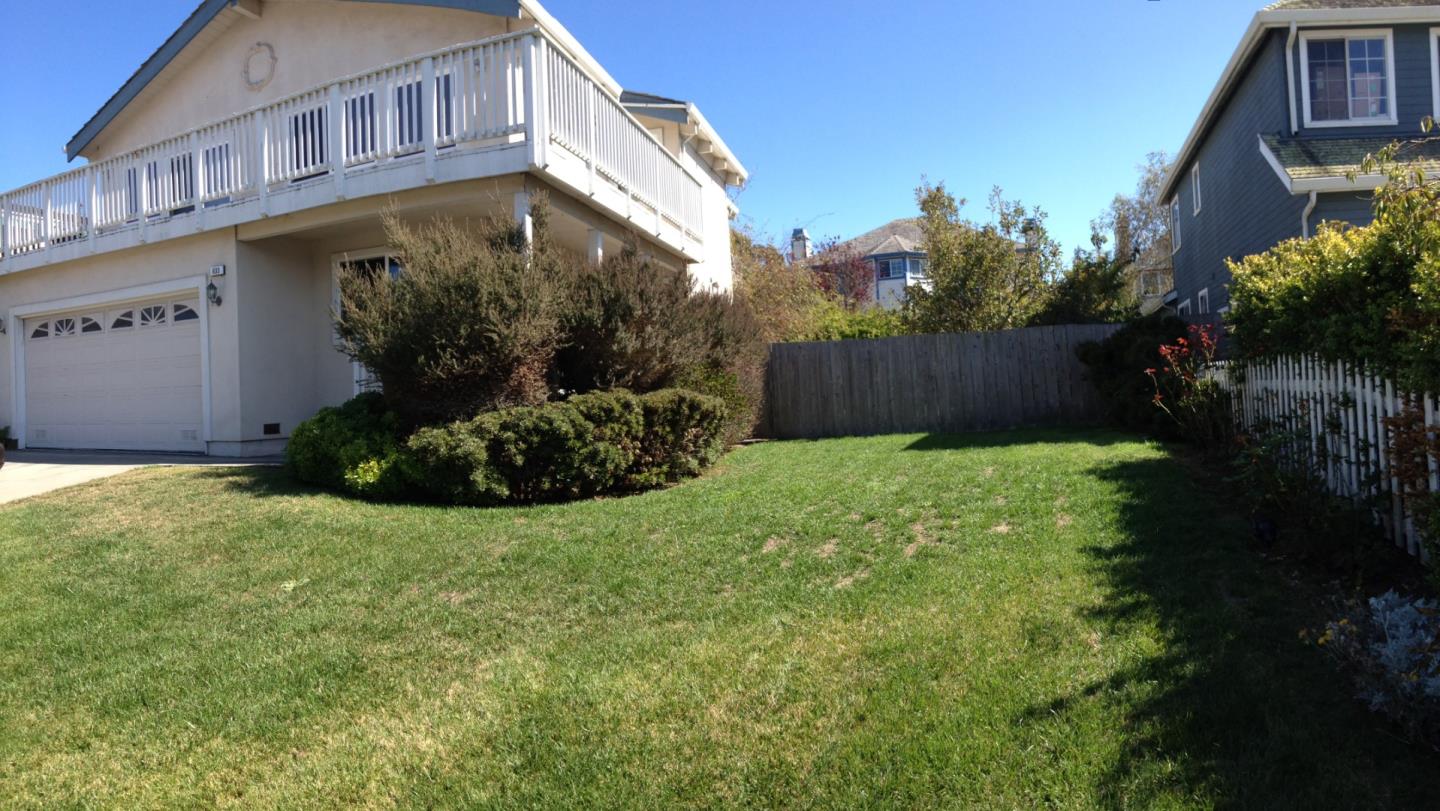 Detail Gallery Image 3 of 11 For 633 Silver Ave, Half Moon Bay,  CA 94019 - 4 Beds | 3 Baths