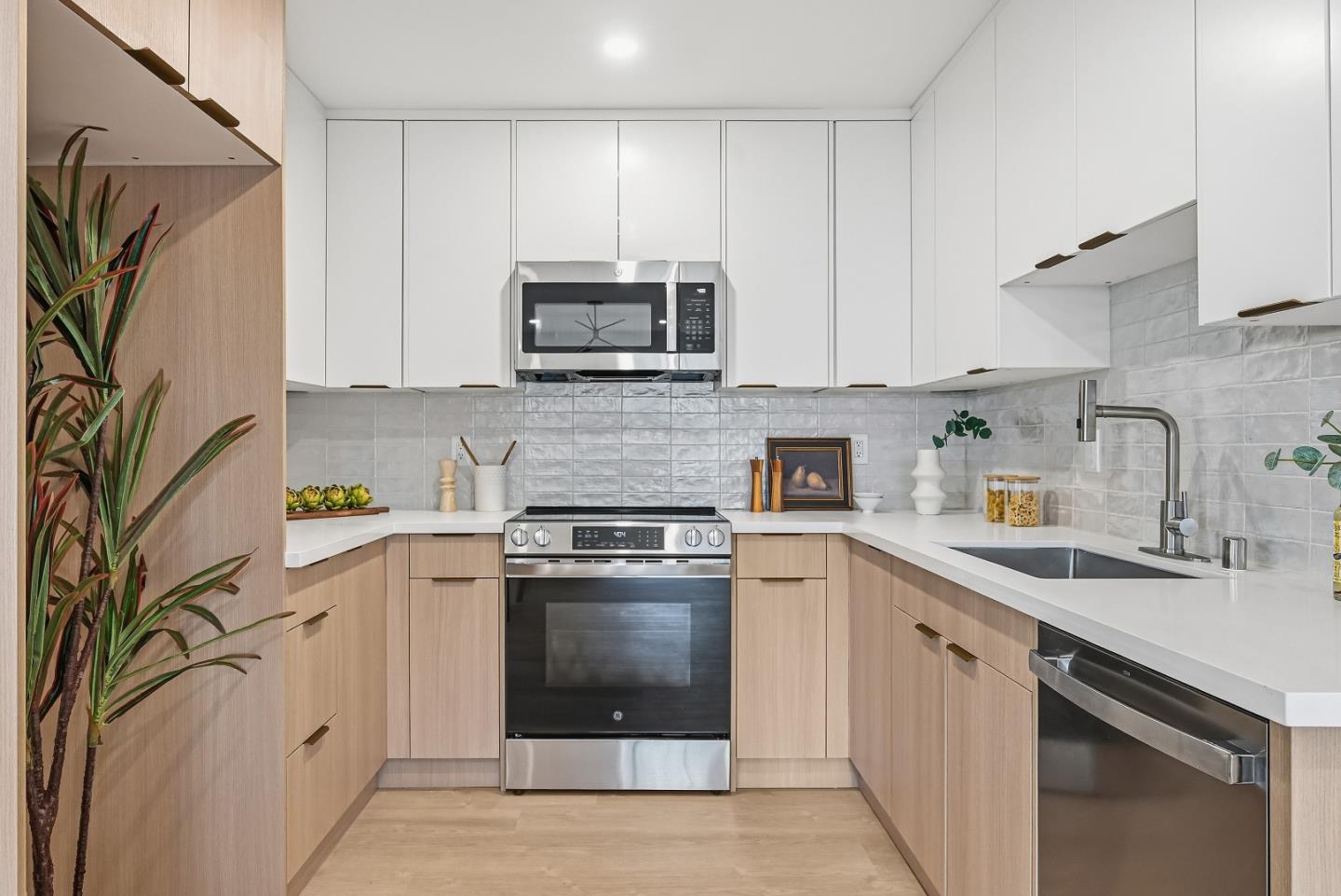 Detail Gallery Image 15 of 56 For 263 Vineyard Dr, San Jose,  CA 95119 - 5 Beds | 3 Baths