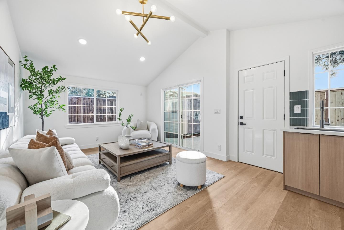 Detail Gallery Image 24 of 56 For 263 Vineyard Dr, San Jose,  CA 95119 - 5 Beds | 3 Baths