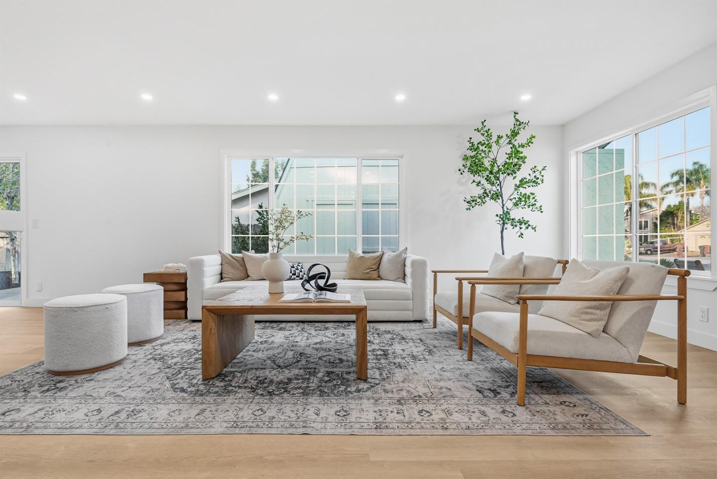 Detail Gallery Image 7 of 56 For 263 Vineyard Dr, San Jose,  CA 95119 - 5 Beds | 3 Baths