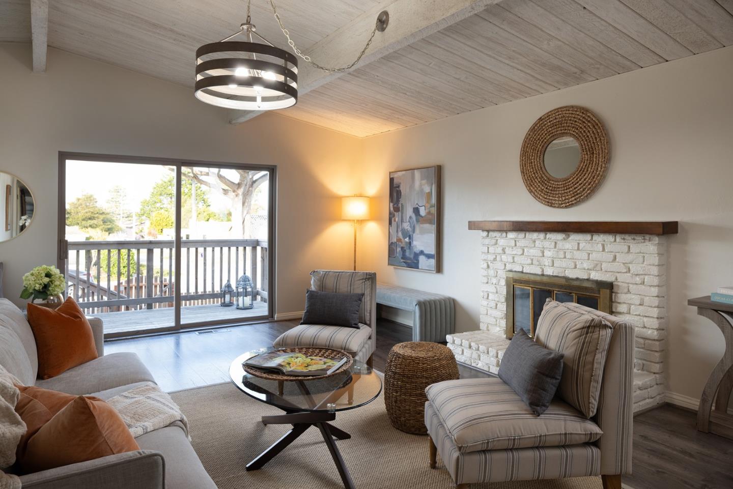 Front Image Thumbnail for ML82033582