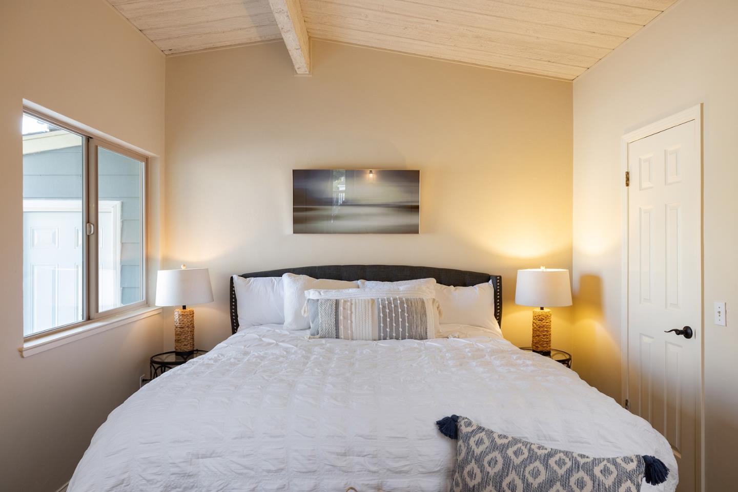 Detail Gallery Image 10 of 16 For 603 Gibson Ave, Pacific Grove,  CA 93950 - 3 Beds | 2 Baths