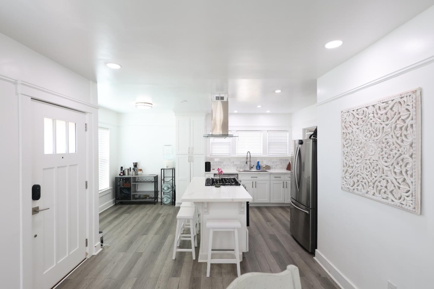 Detail Gallery Image 4 of 25 For 123 Chestnut St, Salinas,  CA 93901 - 3 Beds | 2 Baths