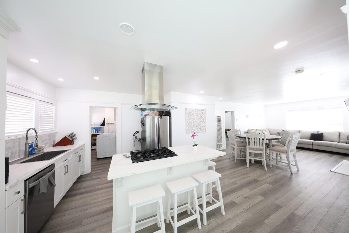 Detail Gallery Image 5 of 25 For 123 Chestnut St, Salinas,  CA 93901 - 3 Beds | 2 Baths