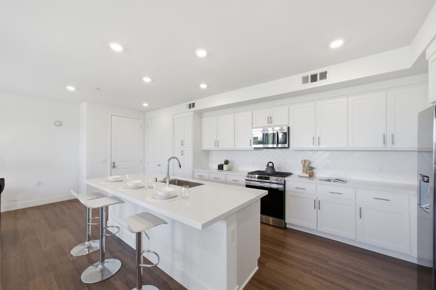 Detail Gallery Image 11 of 39 For 44908 Wisdom Rd #203,  Fremont,  CA 94538 - 2 Beds | 2 Baths