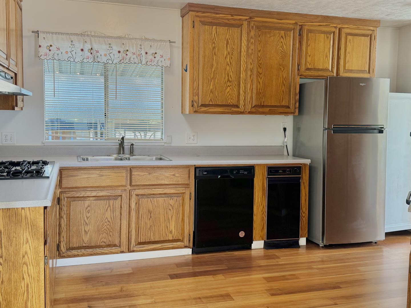 Detail Gallery Image 10 of 46 For 1075 Space Park Way #171,  Mountain View,  CA 94043 - 2 Beds | 2 Baths