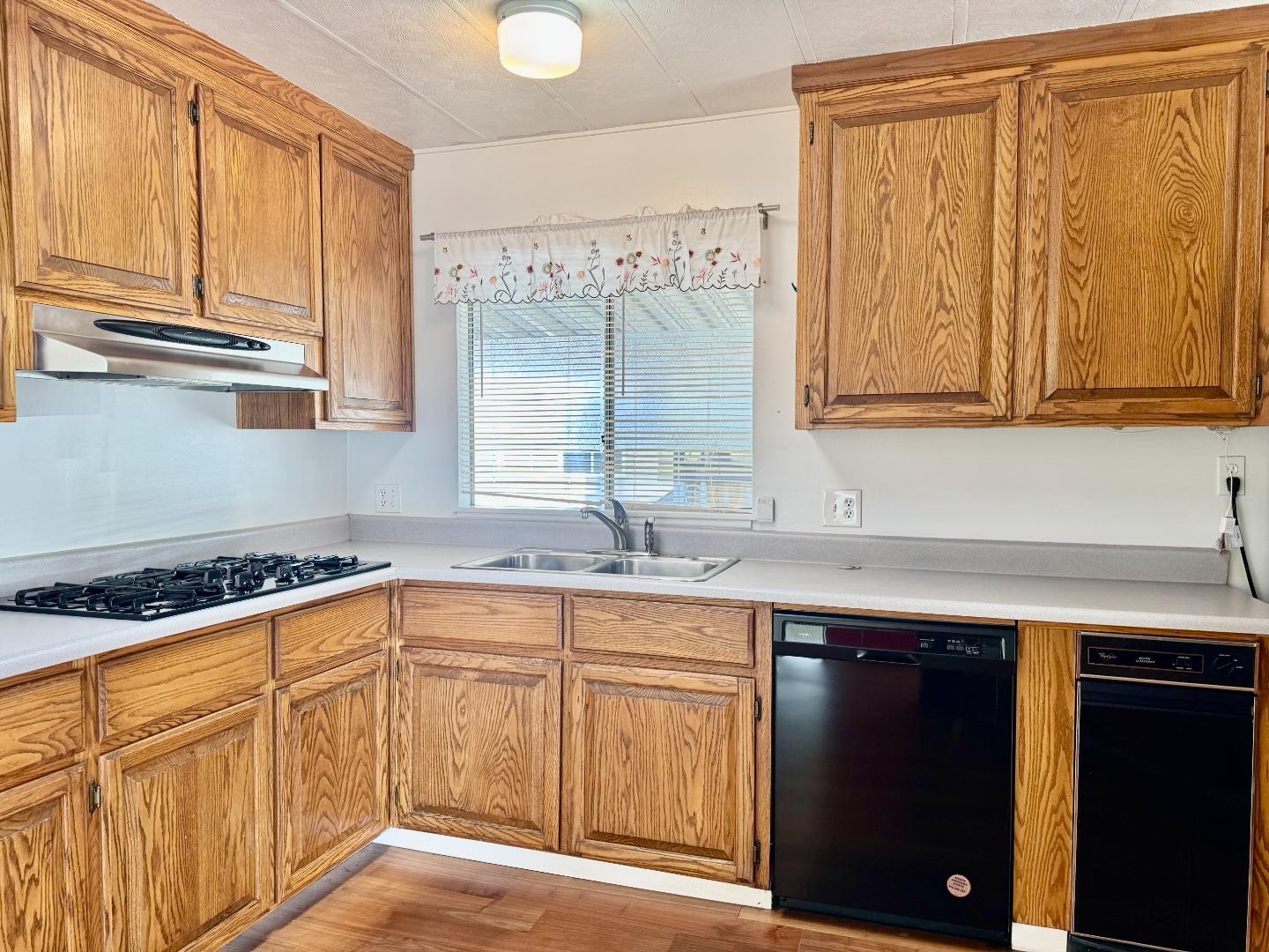 Detail Gallery Image 11 of 46 For 1075 Space Park Way #171,  Mountain View,  CA 94043 - 2 Beds | 2 Baths