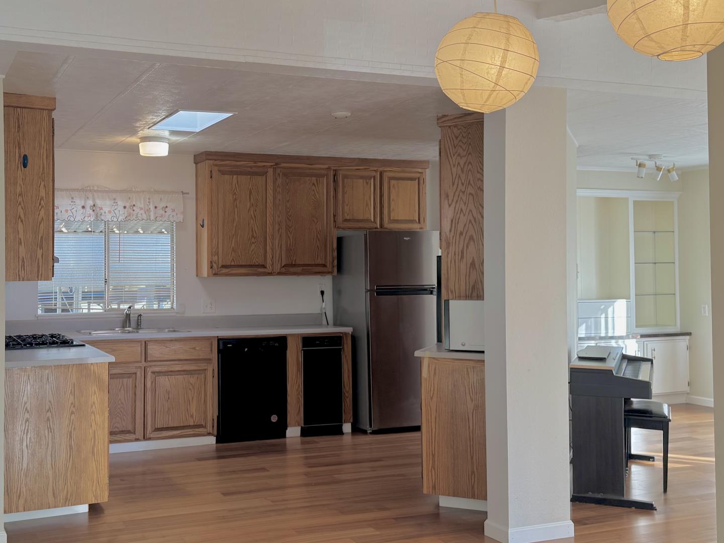 Detail Gallery Image 3 of 46 For 1075 Space Park Way #171,  Mountain View,  CA 94043 - 2 Beds | 2 Baths