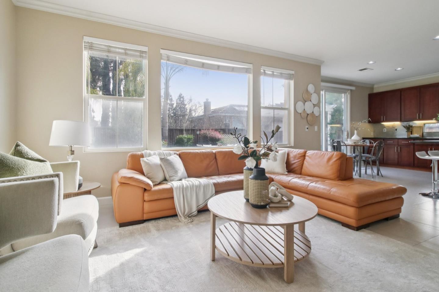 Detail Gallery Image 14 of 113 For 3324 Etoile Ct, San Jose,  CA 95135 - 5 Beds | 3 Baths