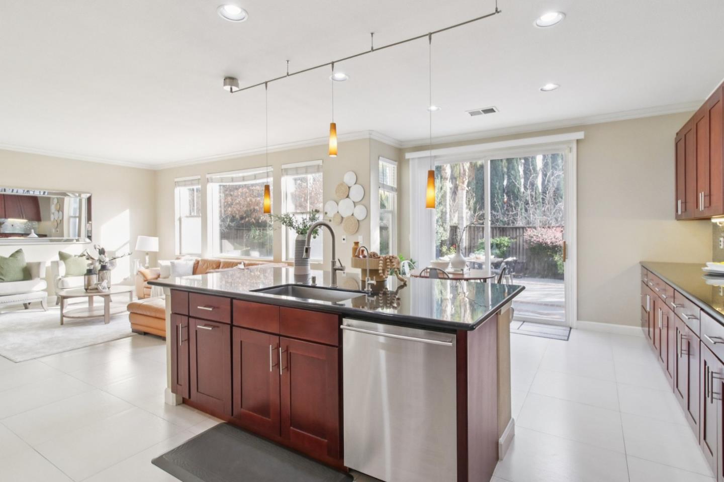 Detail Gallery Image 28 of 113 For 3324 Etoile Ct, San Jose,  CA 95135 - 5 Beds | 3 Baths