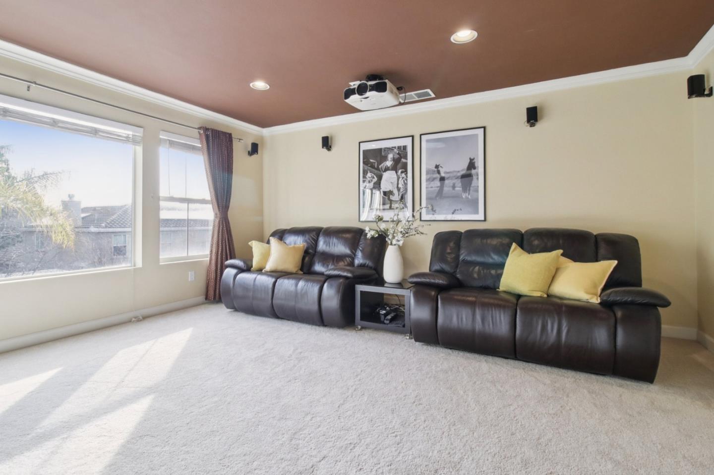 Detail Gallery Image 32 of 113 For 3324 Etoile Ct, San Jose,  CA 95135 - 5 Beds | 3 Baths