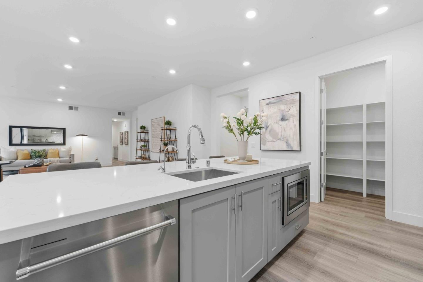 Detail Gallery Image 4 of 38 For 3465 Inspiration Way #201,  Fremont,  CA 94538 - 3 Beds | 2 Baths