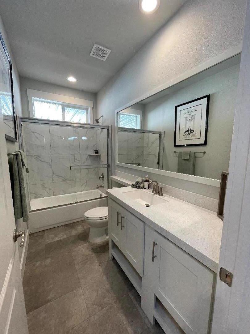 Detail Gallery Image 5 of 12 For 1111 Morse Ave #114,  Sunnyvale,  CA 94089 - 3 Beds | 3 Baths