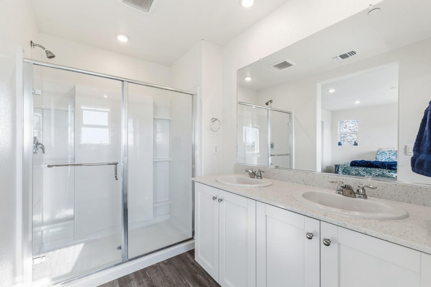 Detail Gallery Image 13 of 27 For 1809 Del Mar Dr, Los Banos,  CA 93635 - 3 Beds | 3 Baths