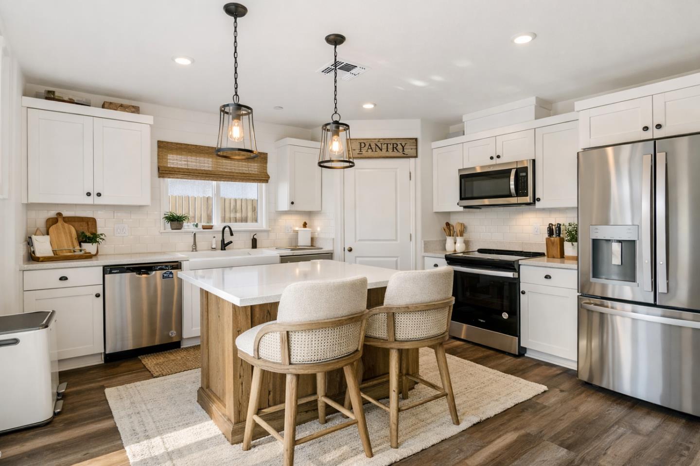 Detail Gallery Image 25 of 27 For 1809 Del Mar Dr, Los Banos,  CA 93635 - 3 Beds | 3 Baths