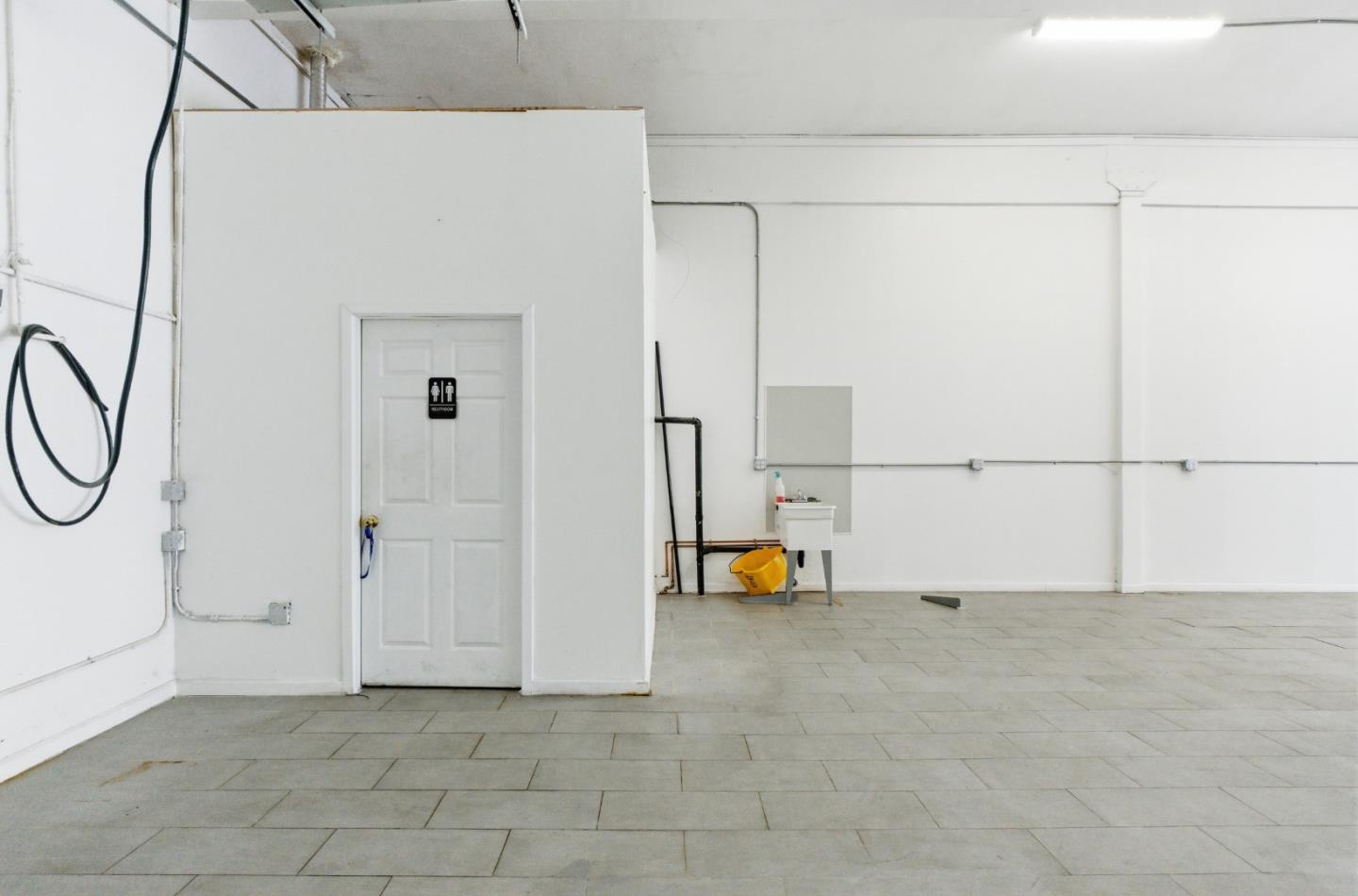 Detail Gallery Image 12 of 20 For 7101 International Blvd, Oakland,  CA 94621 - – Beds | – Baths