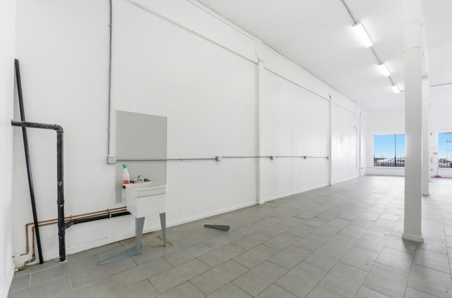 Detail Gallery Image 16 of 20 For 7101 International Blvd, Oakland,  CA 94621 - – Beds | – Baths