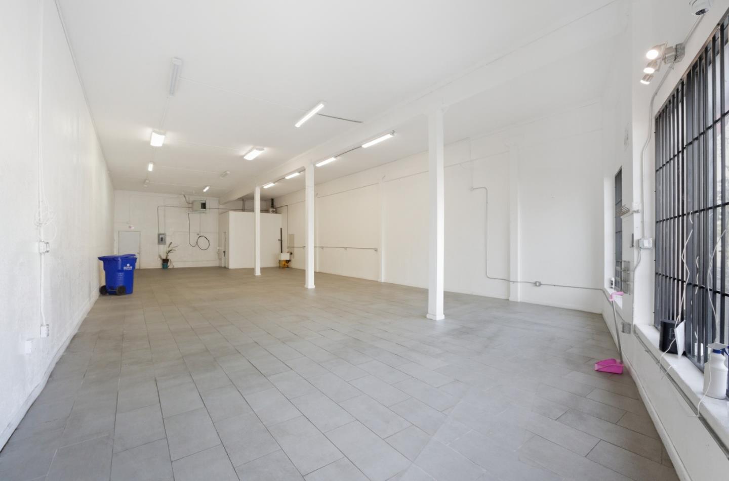 Detail Gallery Image 5 of 20 For 7101 International Blvd, Oakland,  CA 94621 - – Beds | – Baths