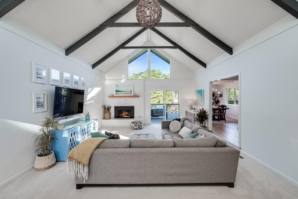 Detail Gallery Image 2 of 49 For 457 Townsend Dr, Aptos,  CA 95003 - 3 Beds | 2 Baths