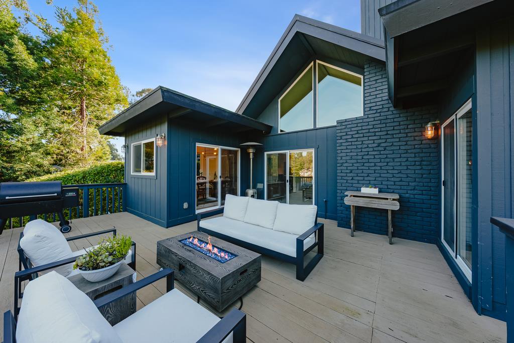 Detail Gallery Image 4 of 49 For 457 Townsend Dr, Aptos,  CA 95003 - 3 Beds | 2 Baths