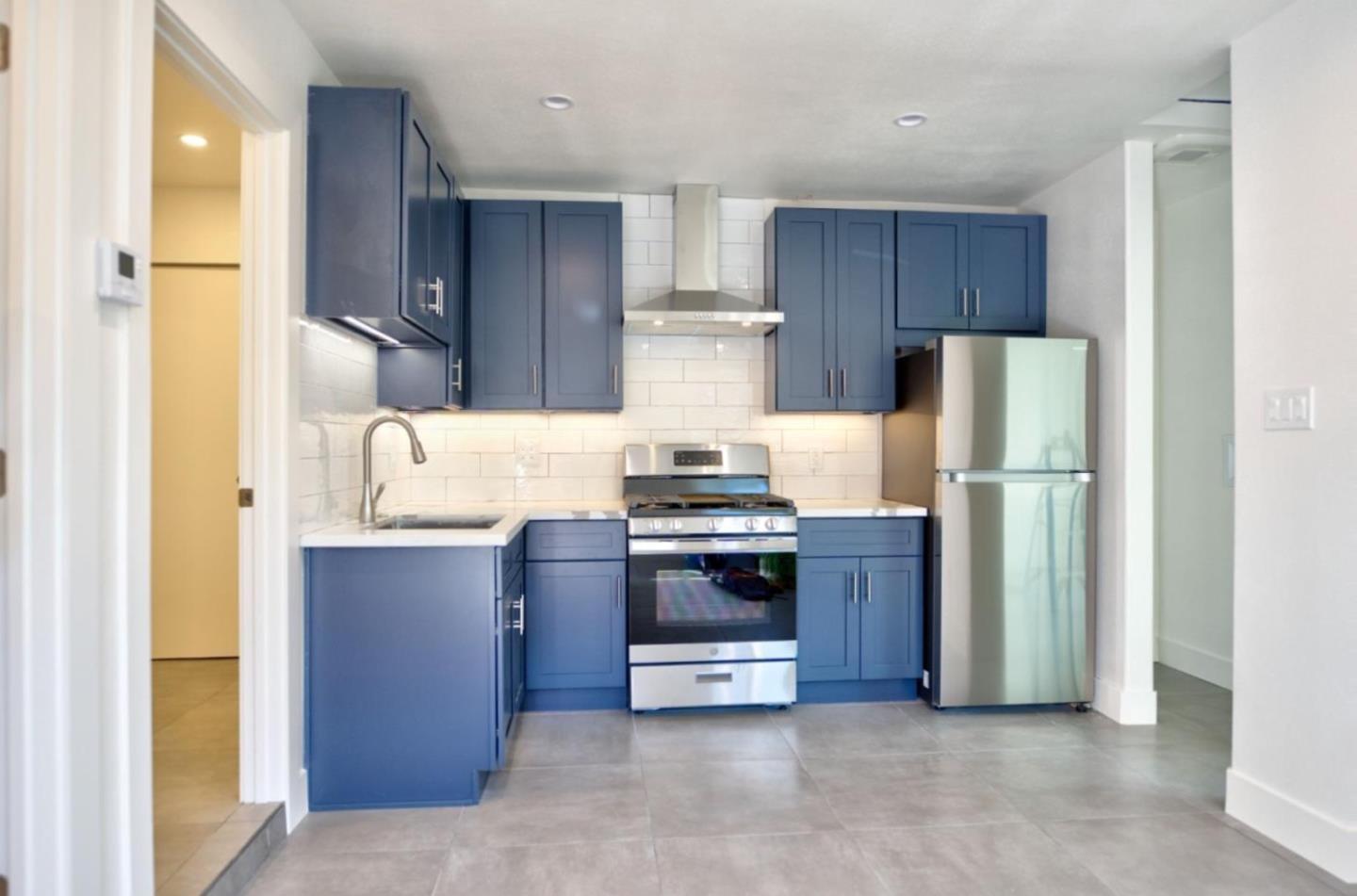 Front Image Thumbnail for ML82033609