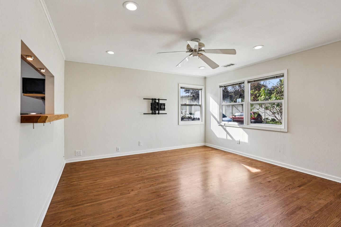 Detail Gallery Image 11 of 32 For 34 Manzanita St, Redwood City,  CA 94063 - 2 Beds | 1 Baths