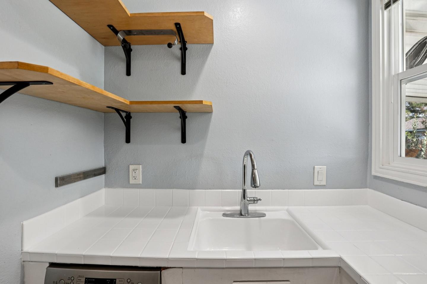 Detail Gallery Image 16 of 32 For 34 Manzanita St, Redwood City,  CA 94063 - 2 Beds | 1 Baths