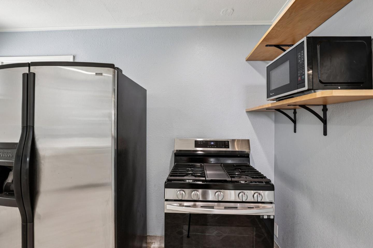 Detail Gallery Image 18 of 32 For 34 Manzanita St, Redwood City,  CA 94063 - 2 Beds | 1 Baths