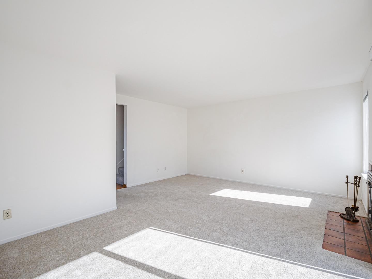 Detail Gallery Image 17 of 39 For 4202 Sea Pines Ct, Capitola,  CA 95010 - 3 Beds | 2/1 Baths