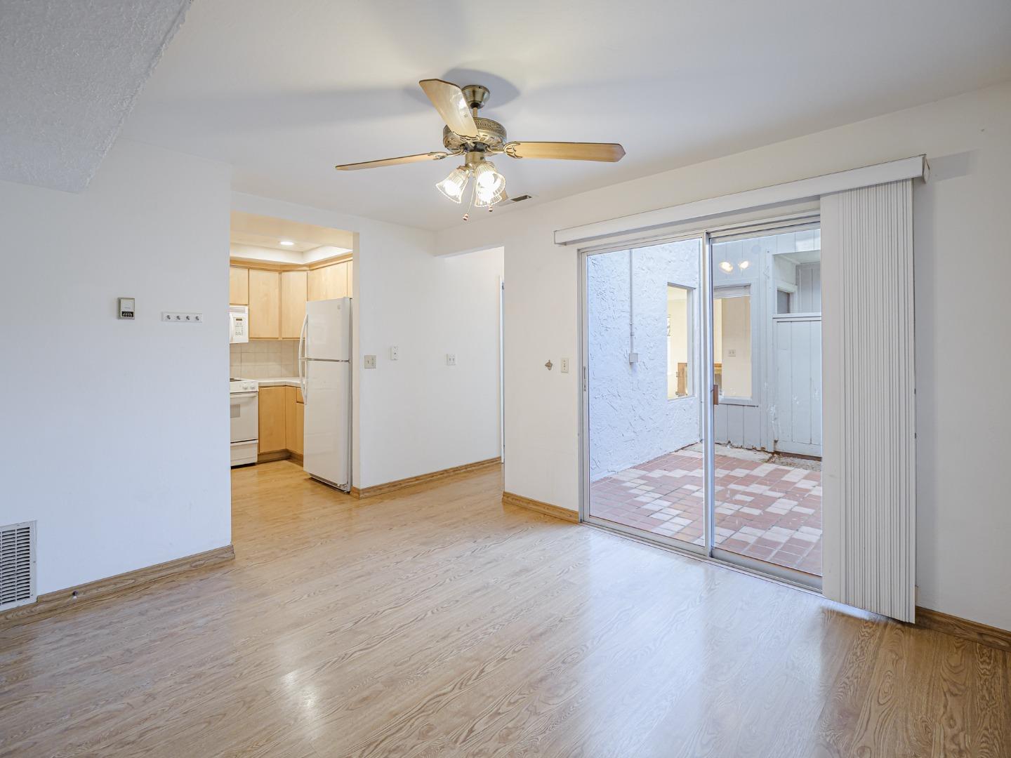 Detail Gallery Image 23 of 39 For 4202 Sea Pines Ct, Capitola,  CA 95010 - 3 Beds | 2/1 Baths