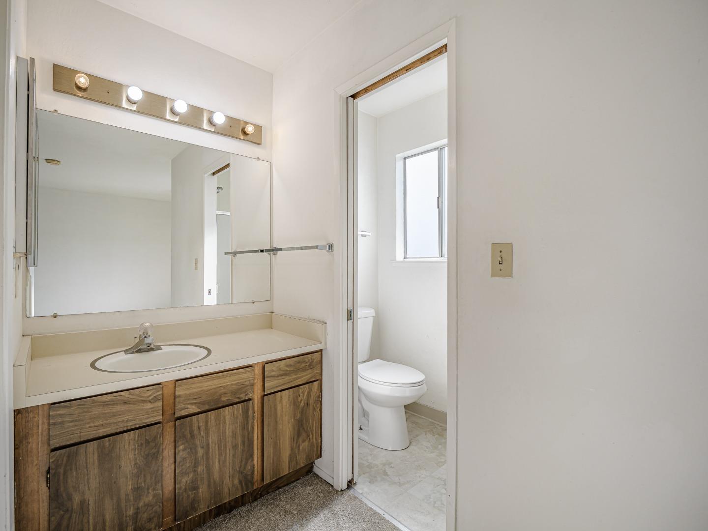 Detail Gallery Image 31 of 39 For 4202 Sea Pines Ct, Capitola,  CA 95010 - 3 Beds | 2/1 Baths