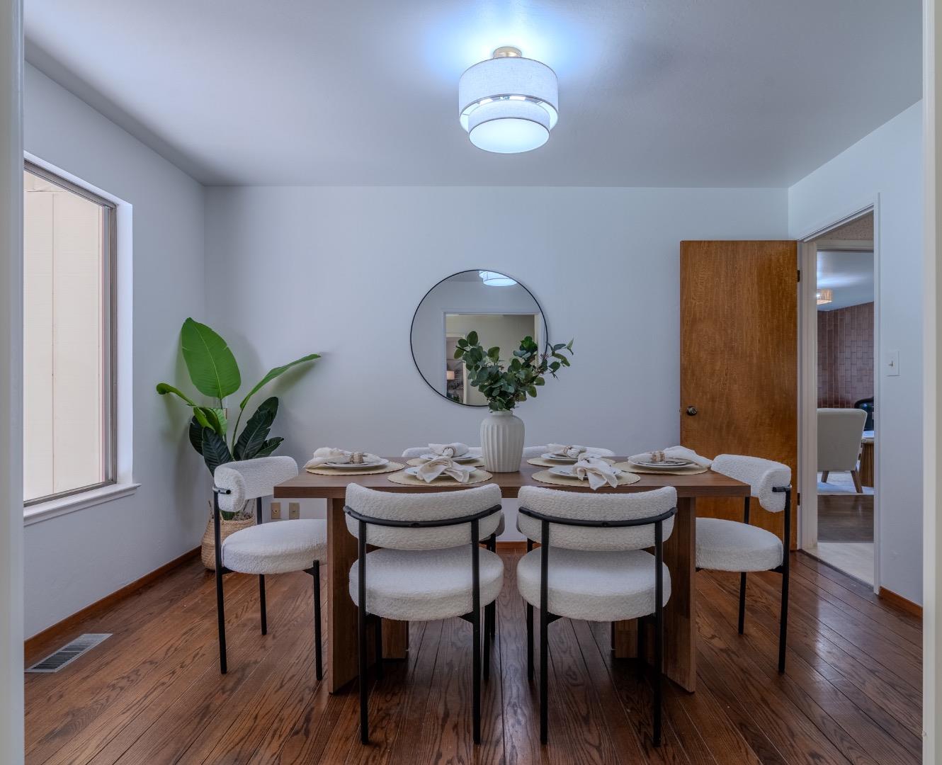 Detail Gallery Image 14 of 61 For 2 Valleywood Ct, Pacifica,  CA 94044 - 4 Beds | 3 Baths