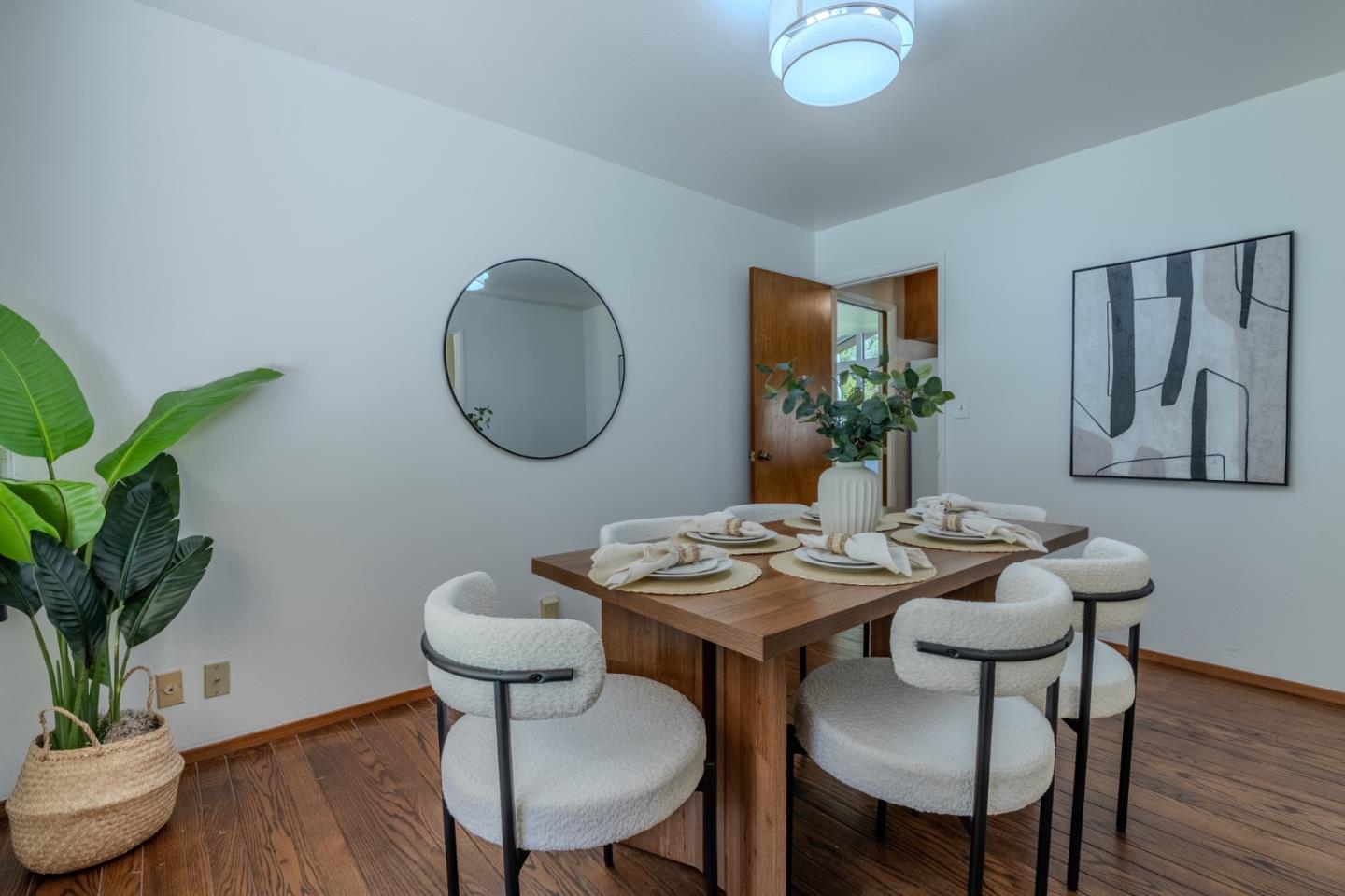 Detail Gallery Image 15 of 61 For 2 Valleywood Ct, Pacifica,  CA 94044 - 4 Beds | 3 Baths