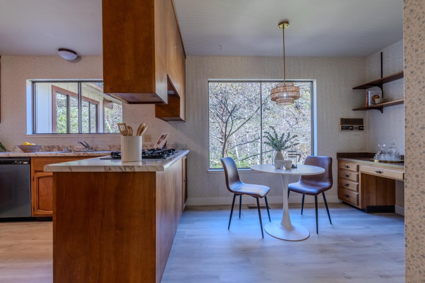 Detail Gallery Image 18 of 61 For 2 Valleywood Ct, Pacifica,  CA 94044 - 4 Beds | 3 Baths