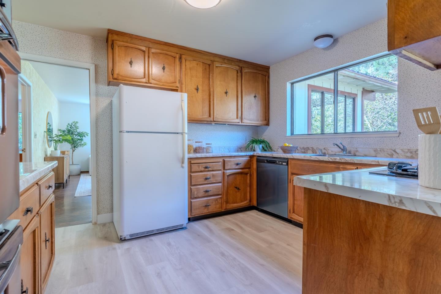 Detail Gallery Image 22 of 61 For 2 Valleywood Ct, Pacifica,  CA 94044 - 4 Beds | 3 Baths