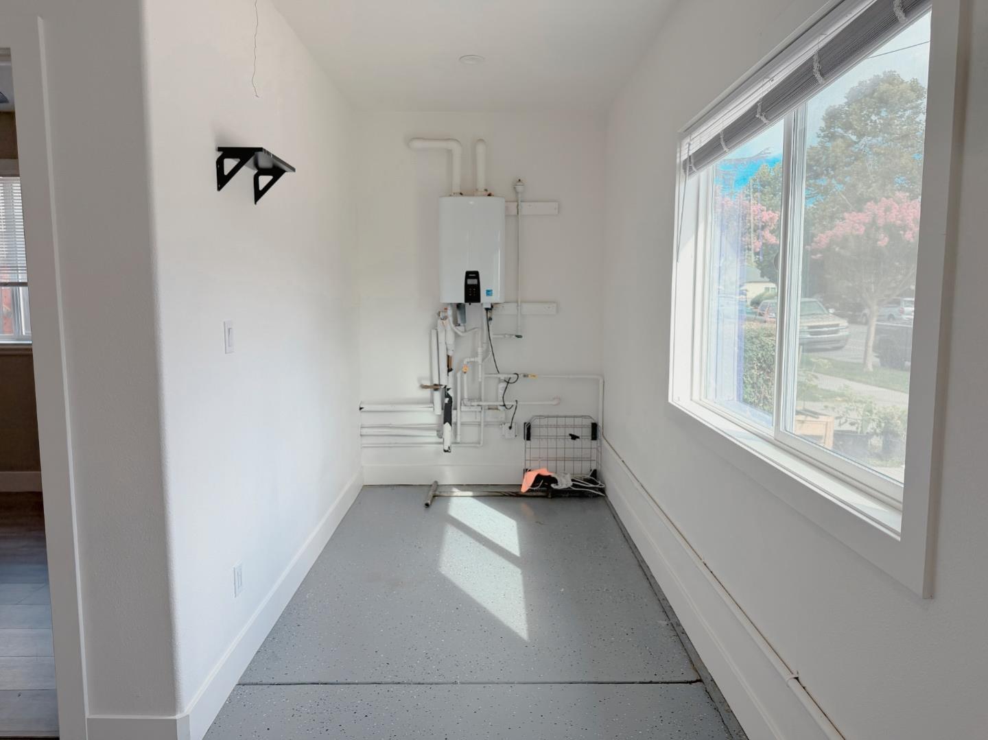 Detail Gallery Image 8 of 11 For 7051 Eigleberry St, Gilroy,  CA 95020 - 3 Beds | 2 Baths