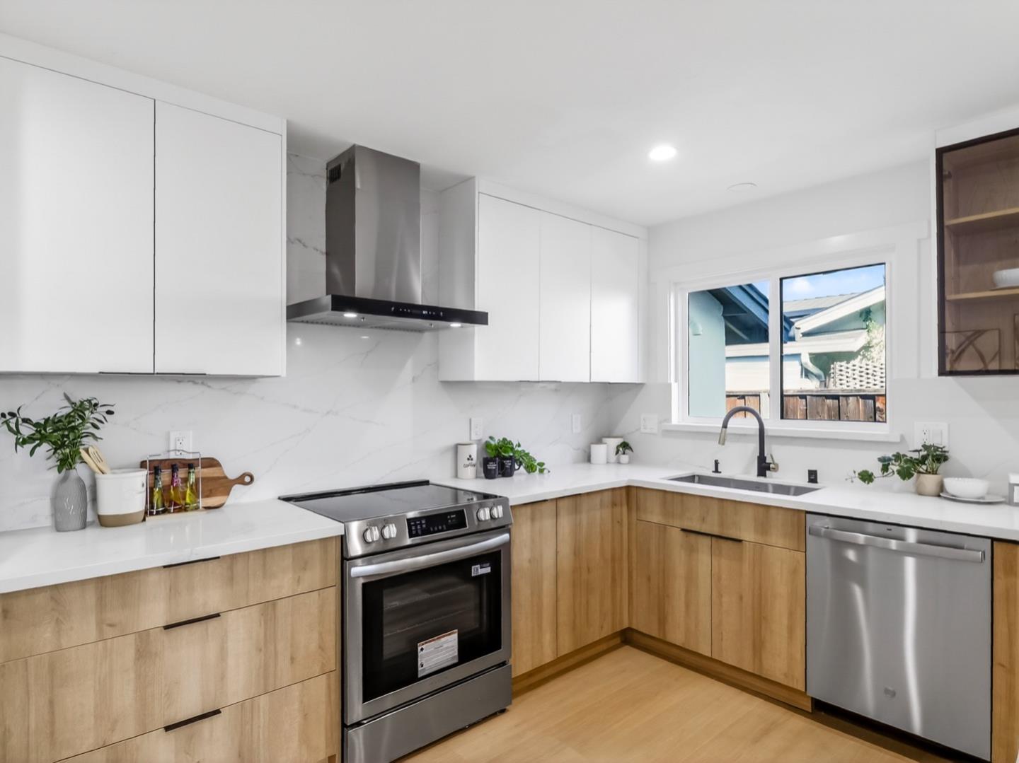 Detail Gallery Image 10 of 26 For 1322 Becket Dr, San Jose,  CA 95121 - 3 Beds | 2 Baths