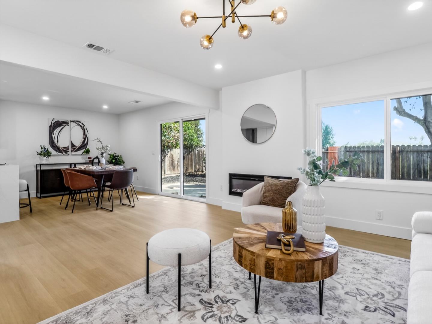 Detail Gallery Image 5 of 26 For 1322 Becket Dr, San Jose,  CA 95121 - 3 Beds | 2 Baths