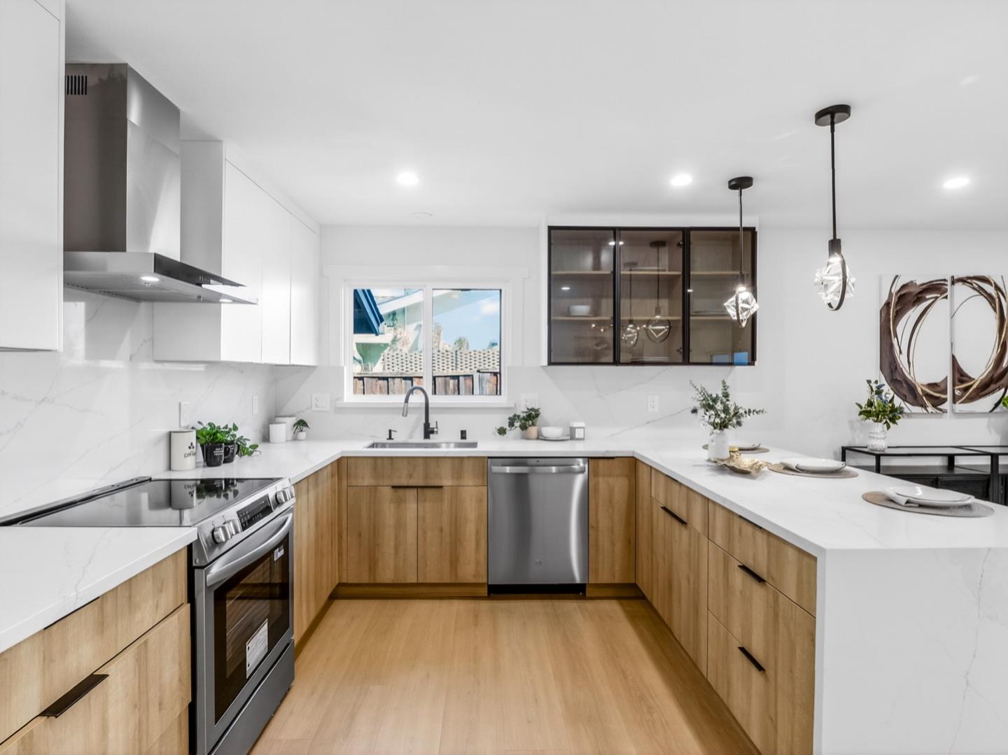 Detail Gallery Image 6 of 26 For 1322 Becket Dr, San Jose,  CA 95121 - 3 Beds | 2 Baths