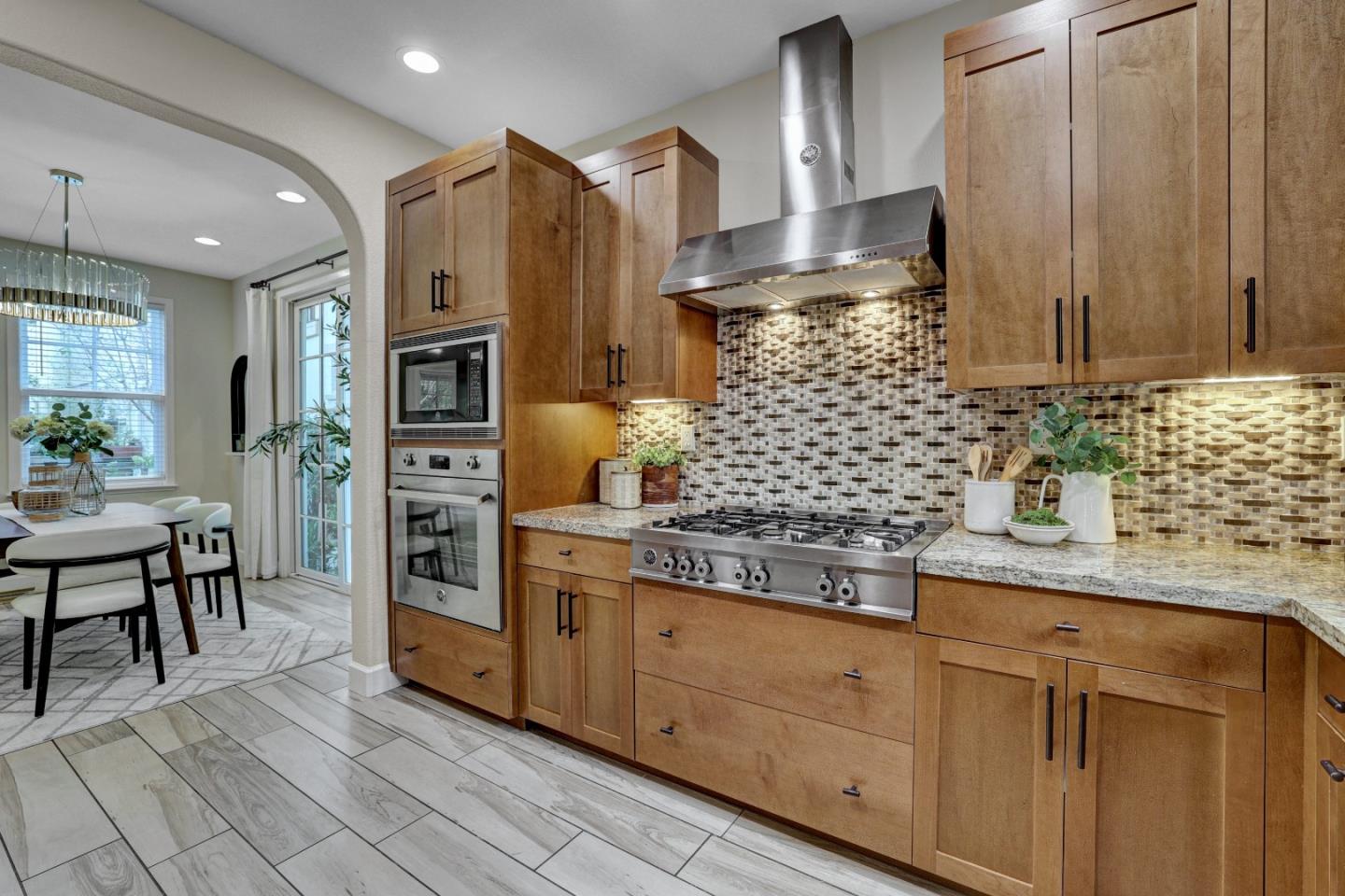 Detail Gallery Image 17 of 57 For 136 Avellino Way, Mountain View,  CA 94043 - 4 Beds | 3/1 Baths